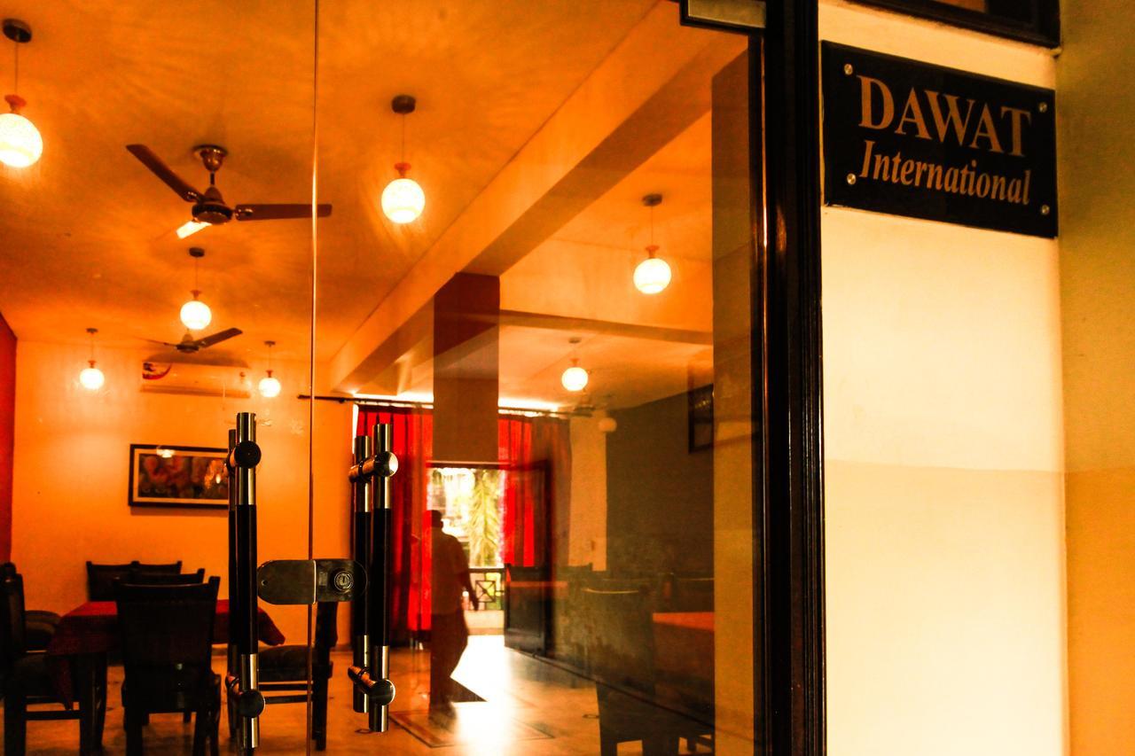 Hotel Neeraj Bhawan- Triveni Ghat リシケーシュ エクステリア 写真